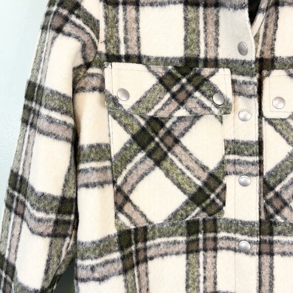 BLANK NYC Women's Wool Oversized Flannel Snap Outsider Shacket Jacket Size XS - Picture 5 of 9